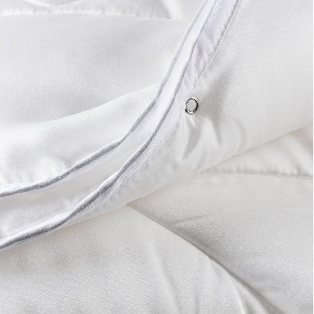 4-Jahreszeiten-Bettdecke (zwei Bettdecken mit Druckknöpfen) mit Tencel-Satin-Bezug (Satin Duo)