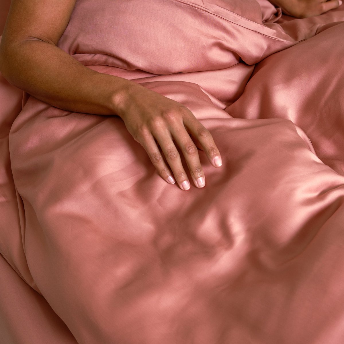 Luxuriöse TENCEL™ Lyocell Satin Bettwäsche - seidig-weich & atmungsaktiv (Terra Pink)