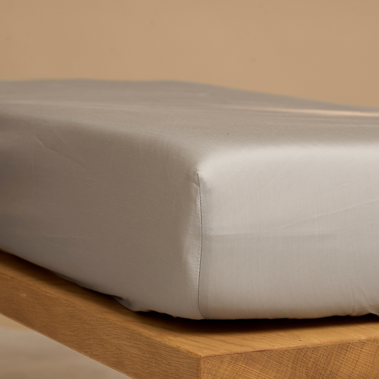 Spannbettlaken TENCEL™ Satin - atmungsaktiv & seidig weich (Taupe)