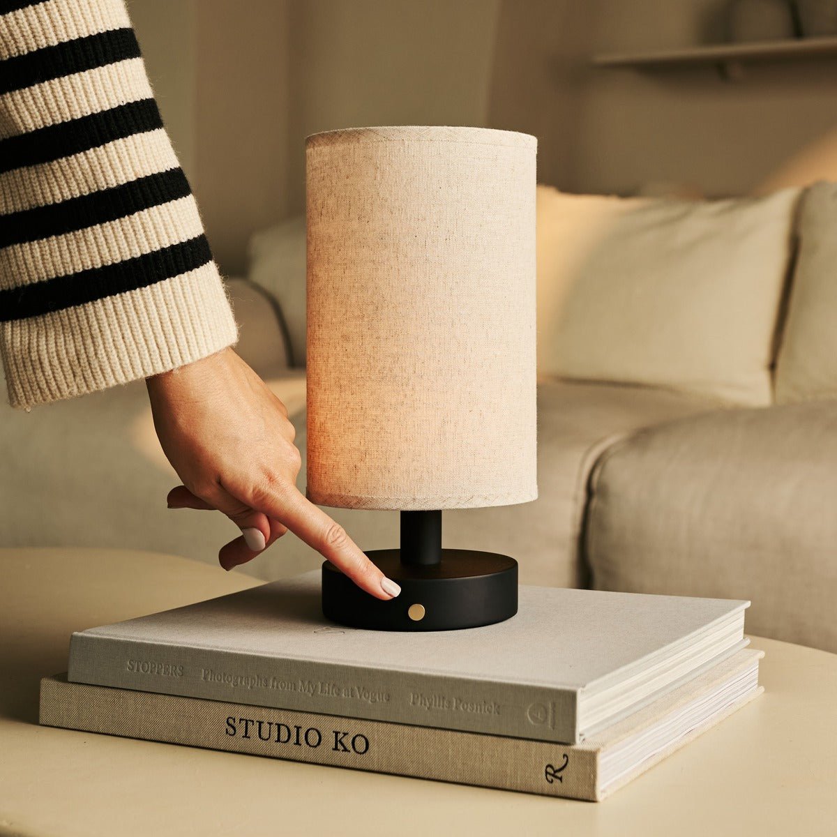 Lampe aus Holz mit Dimmfunktion (schwarz)