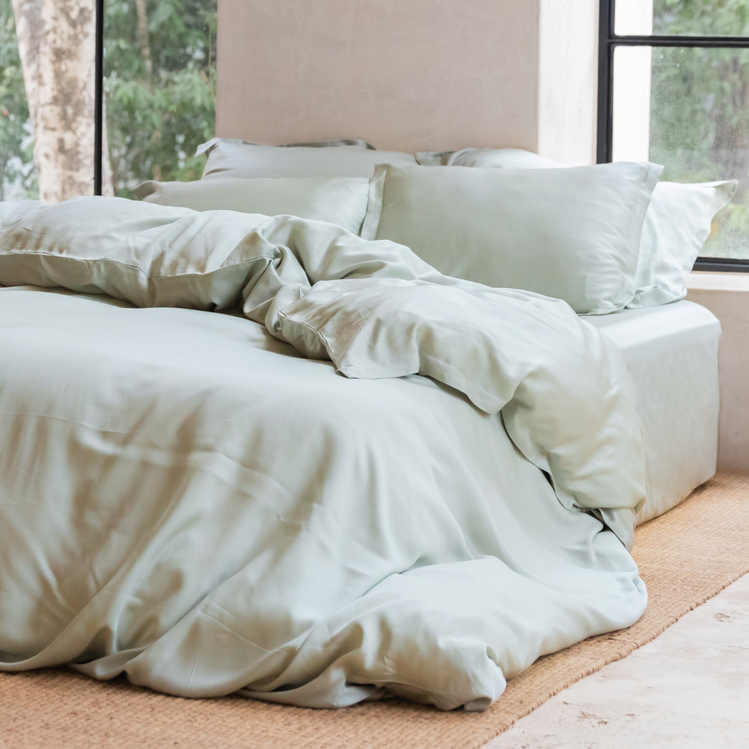 Luxuriöse TENCEL™ Lyocell Satin Bettwäsche - seidig-weich & atmungsaktiv (Graugrün)