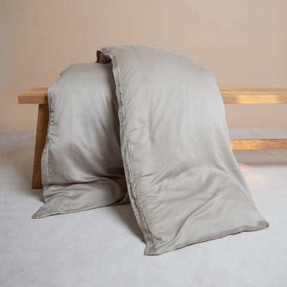 Luxuriöse TENCEL™ Lyocell Satin Bettwäsche - seidig-weich & atmungsaktiv (Taupe)