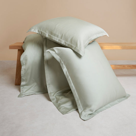 Luxuriöse TENCEL™ Lyocell Satin Bettwäsche - seidig-weich & atmungsaktiv (Graugrün)