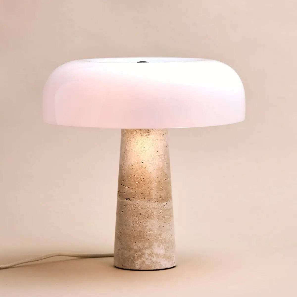 Handgefertigte Travertin Lampe mit Glasschirm beige weiss SONVELIA
