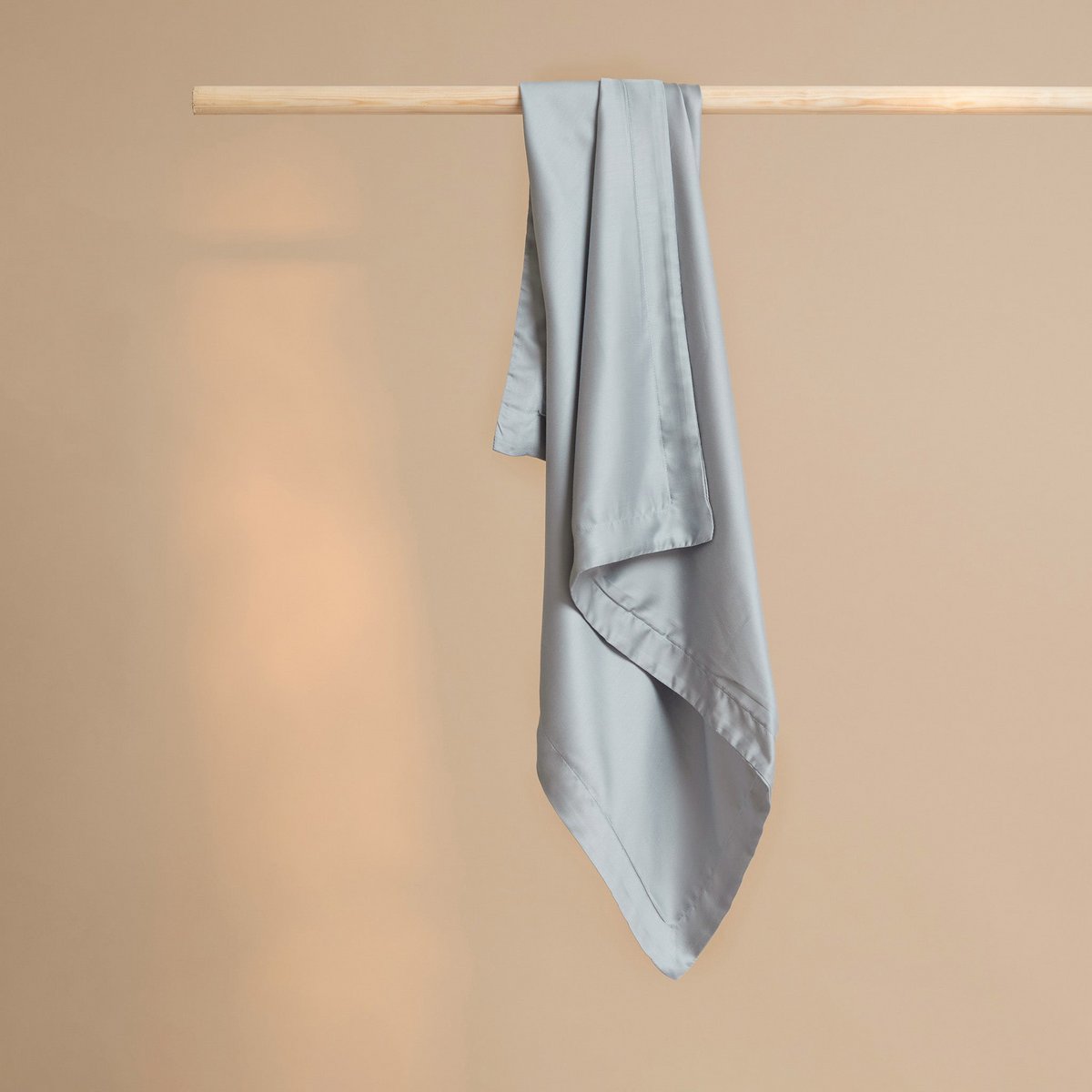 Kissenbezug TENCEL™ Satin - seidig weich & hautfreundlich (Graublau)