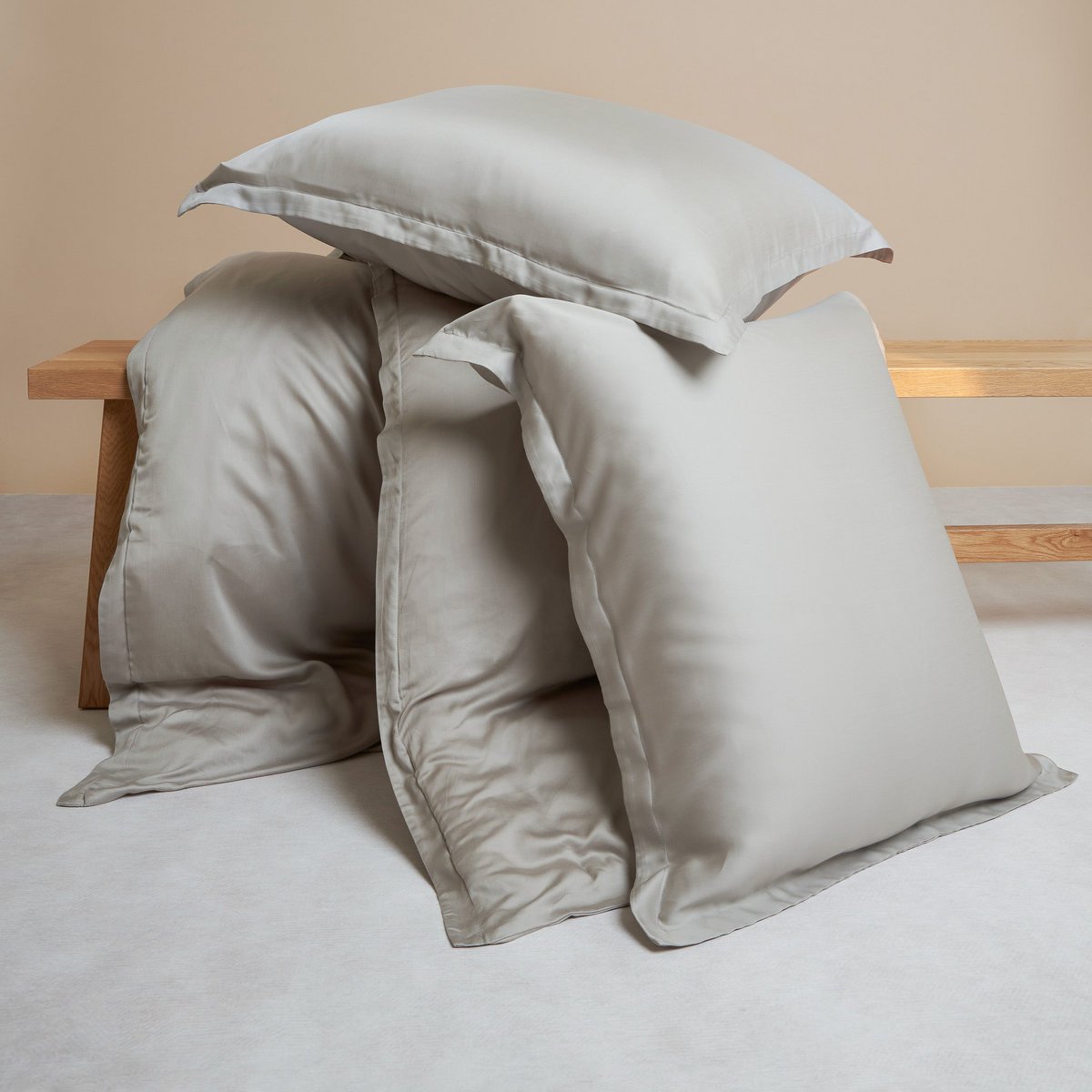 Luxuriöse TENCEL™ Lyocell Satin Bettwäsche - seidig-weich & atmungsaktiv (Taupe)